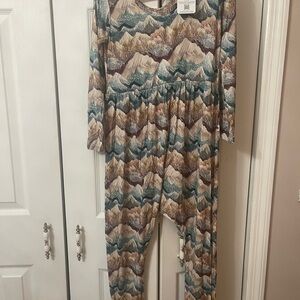 COPY - Wildwolven kids Pajama Romper NWT